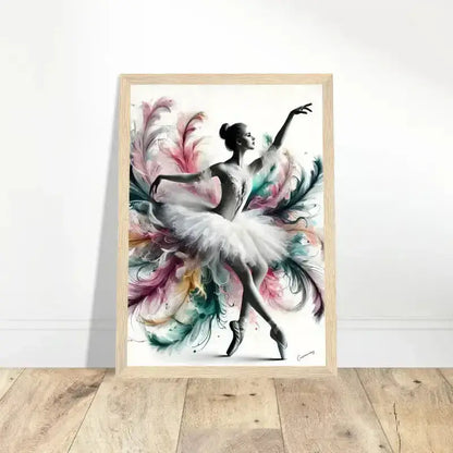 Federleicht gerahmtes Poster: Weiße Ballerina mit farbigen Federn in Holzrahmen