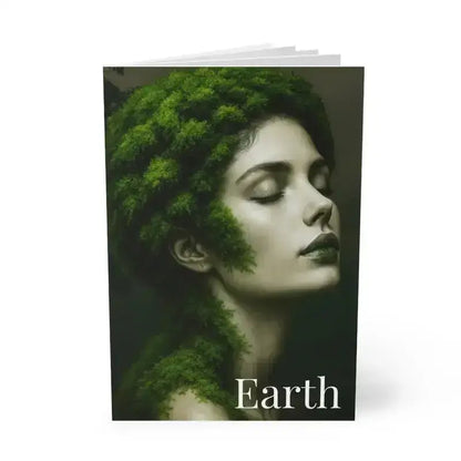 Grünes moosbedecktes Buchcover mit Erde-Text, Gaia-Journal Erde